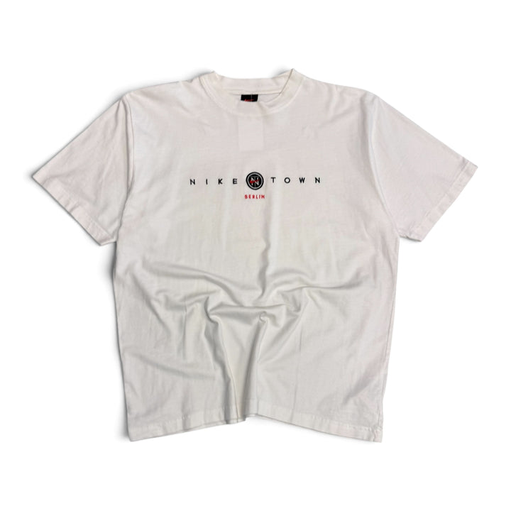 Vintage Nike Town Berlin White T shirt (M)