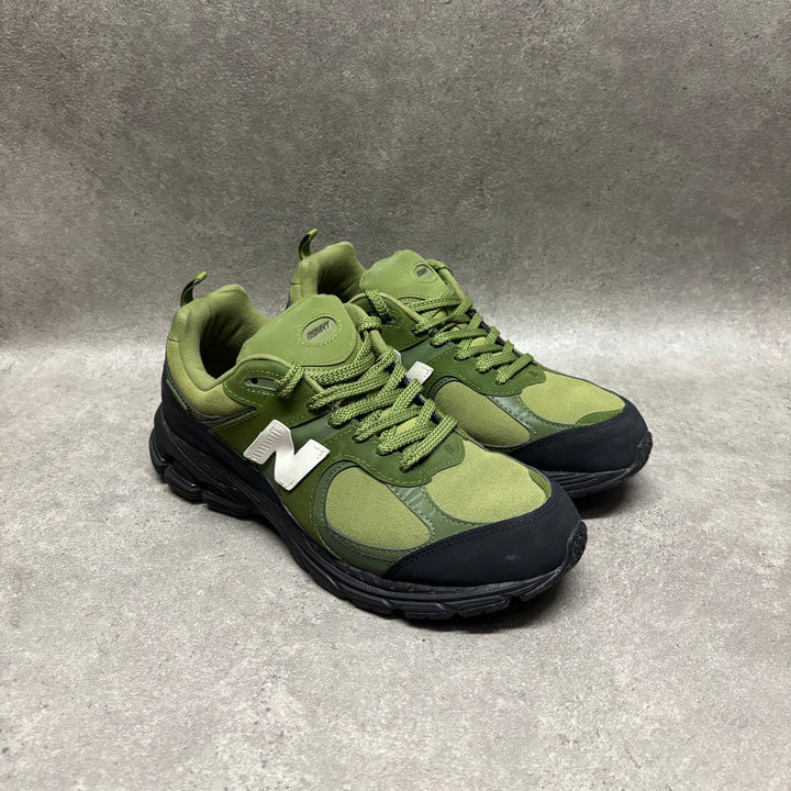 New Balance x Basement 2002R Green & Black Trainers (UK10)
