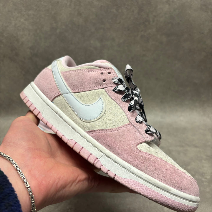 Nike W Dunk Low Pink Foam Trainers (UK7.5)