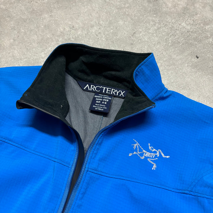 Vintage Arcteryx Lightweight Blue Zip Up Jacket (Women's S)