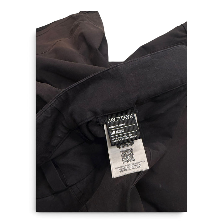 Arc'teryx Black Gamma Shorts (38)