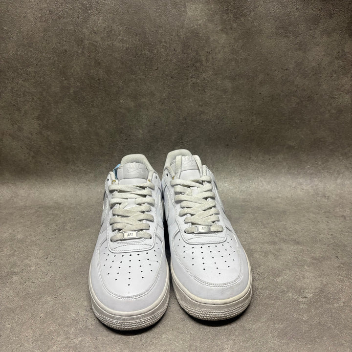 Used Nike Air Force 1 White Trainers (UK9.5)