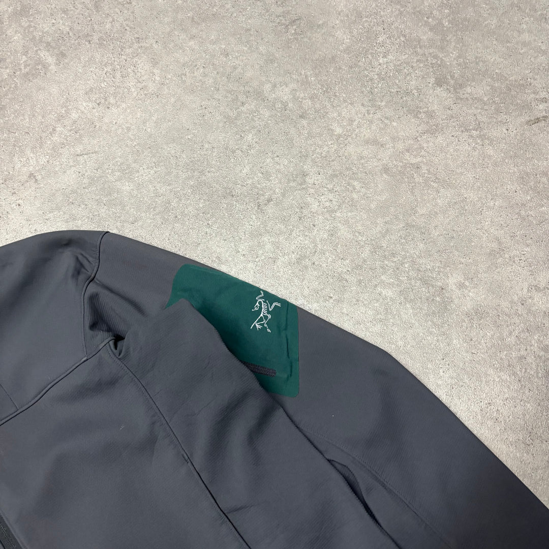 Vintage Arc'teryx Grey Soft Shell Hooded Jacket (M)