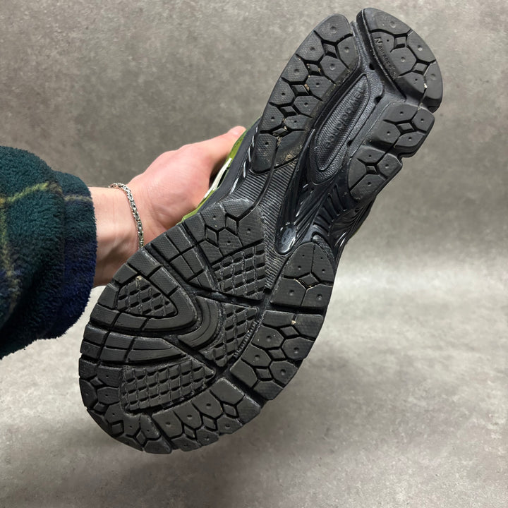 New Balance x Basement 2002R Green & Black Trainers (UK10)