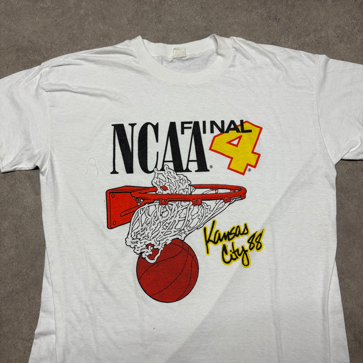 88' Vintage NCAA Kansas City Basketball Final 4 Graphic T-Shirt (XL)