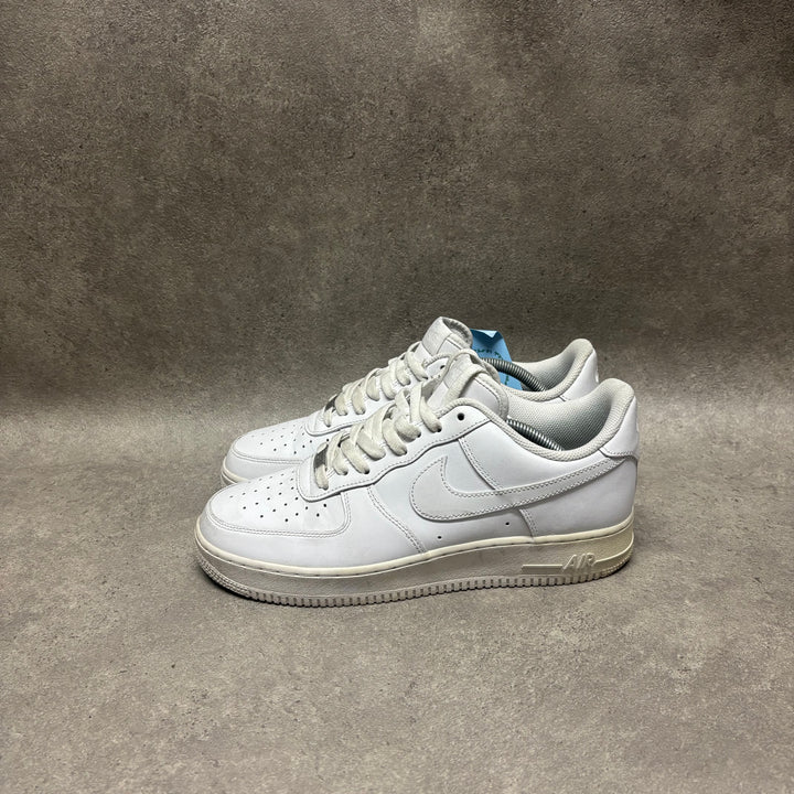 Used Nike Air Force 1 White Trainers (UK9.5)
