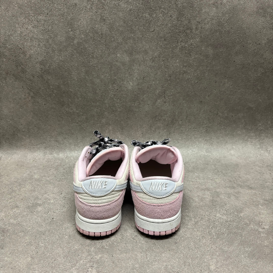 Nike W Dunk Low Pink Foam Trainers (UK7.5)