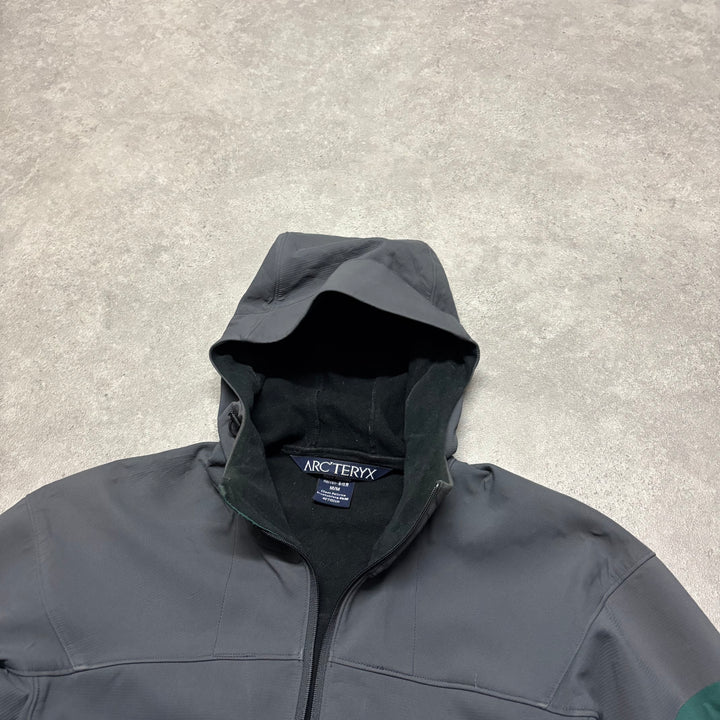 Vintage Arc'teryx Grey Soft Shell Hooded Jacket (M)