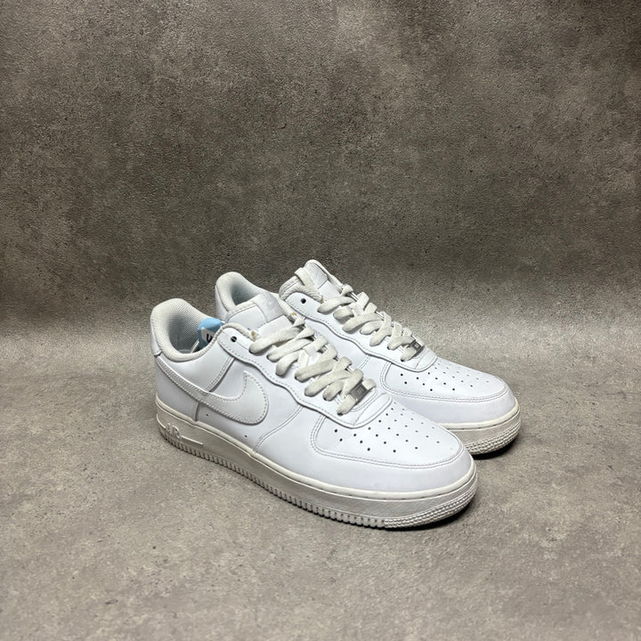 Used Nike Air Force 1 White Trainers (UK9.5)