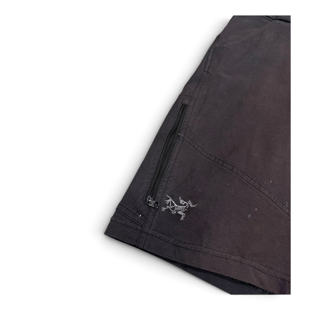 Arc'teryx Black Gamma Shorts (38)