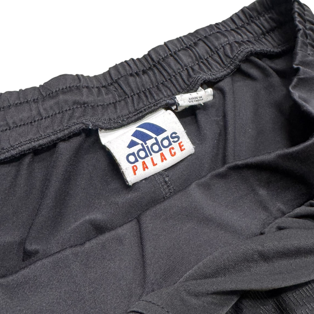 Palace x Adidas Shorts Black (L)