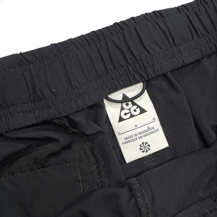 Nike ACG Black Technical Shorts (L)