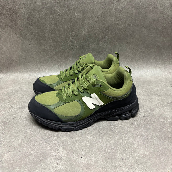 New Balance x Basement 2002R Green & Black Trainers (UK10)