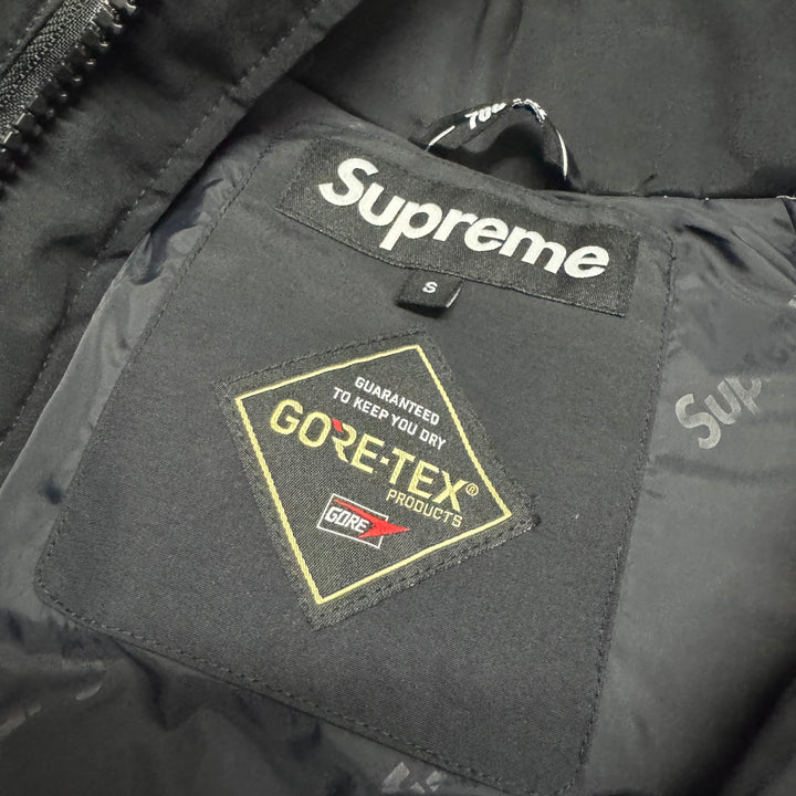 Supreme Goretex 700-Fill Down Parka Puffer Jacket