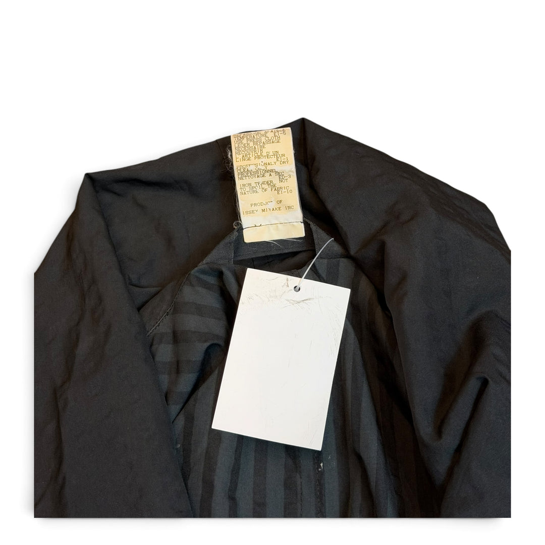 90's Vintage Issey Miyake Black Lightweight Trench Coat (M)