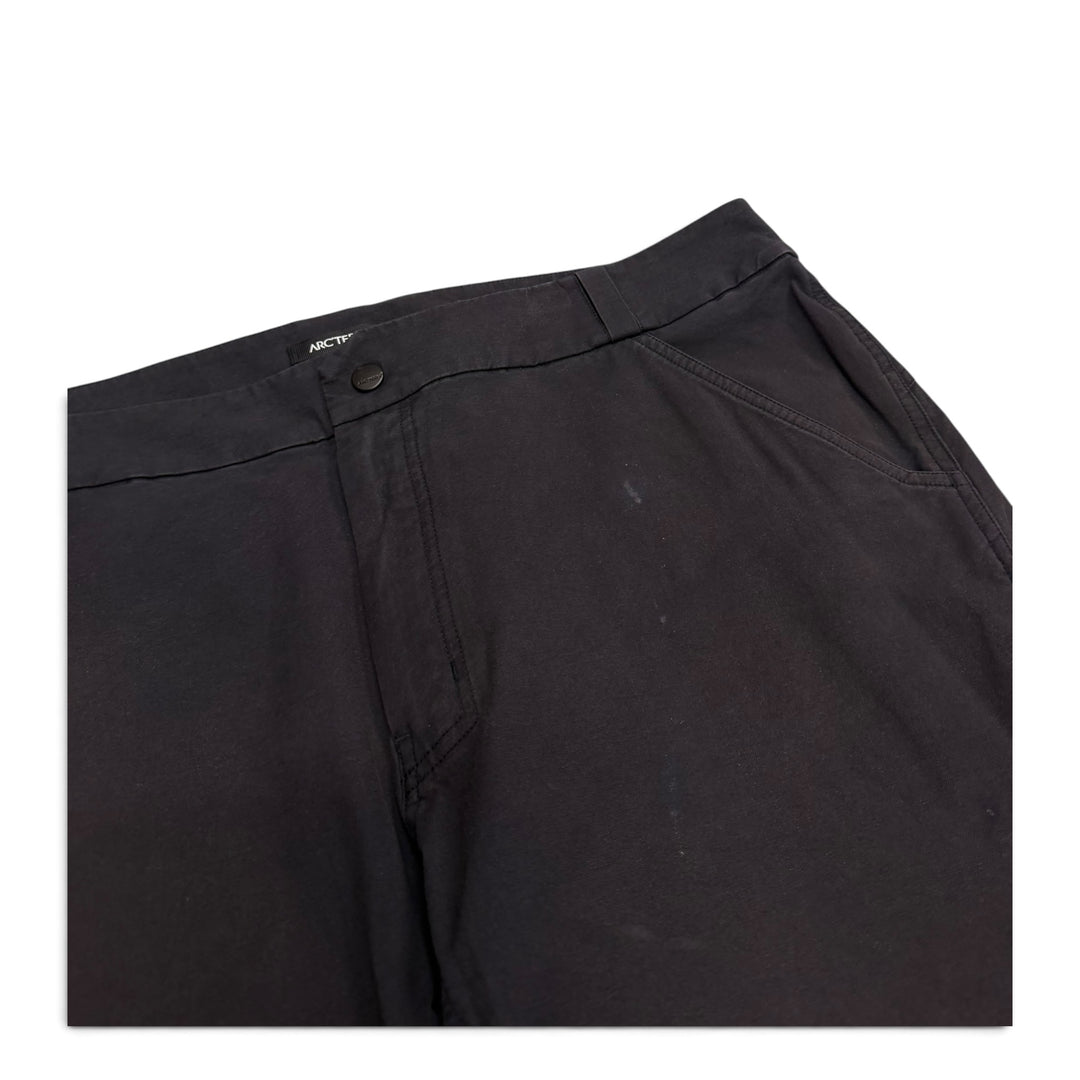 Arc'teryx Black Gamma Shorts (38)