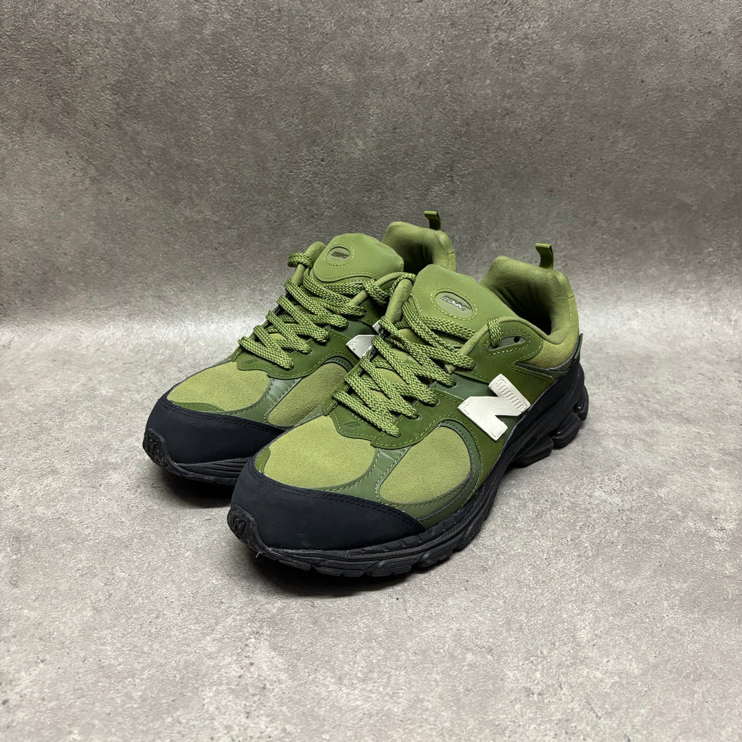 New Balance x Basement 2002R Green & Black Trainers (UK10)