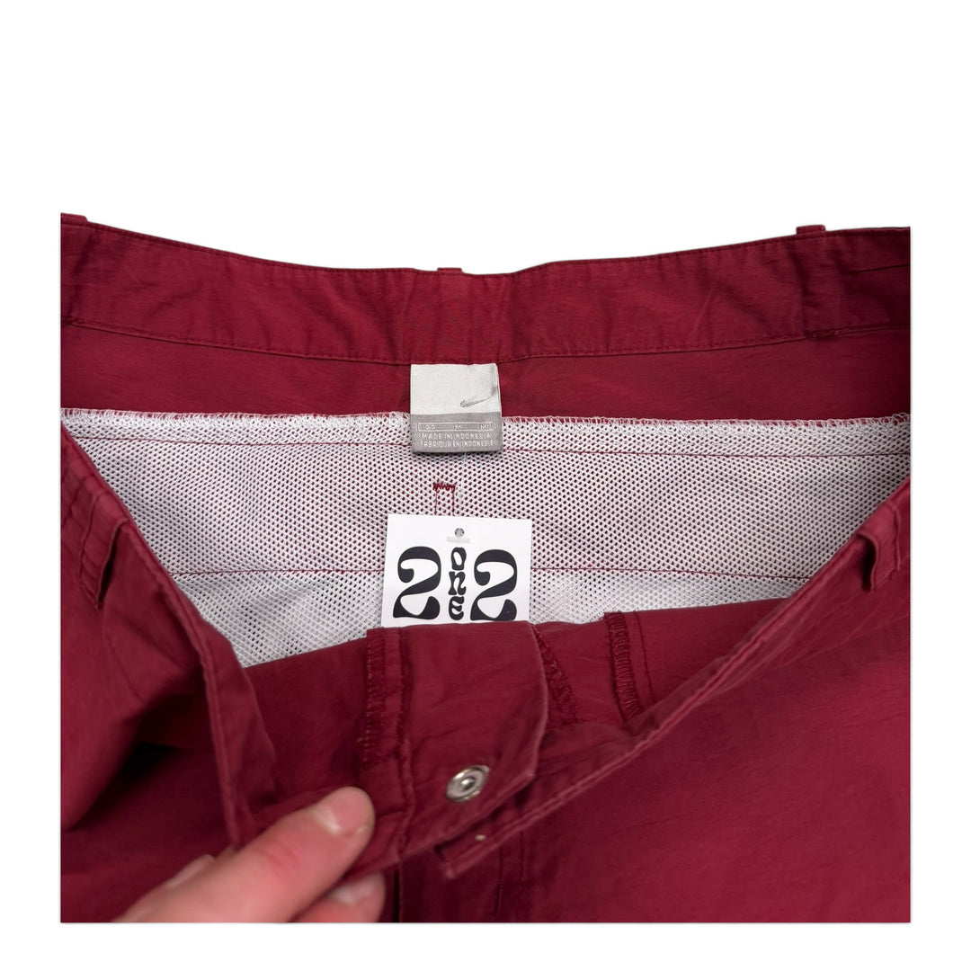 00's Vintage Nike Red Cargo Shorts (M)