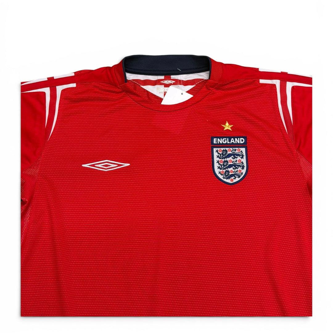 2004 Vintage England Umbro Red Football Shirt (M)