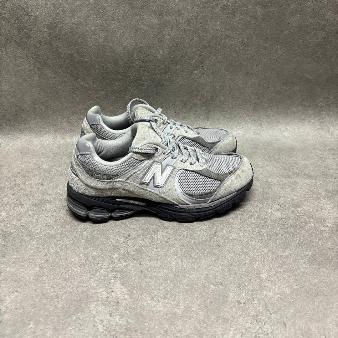 New Balance 2002R Grey Black Trainers (UK7)