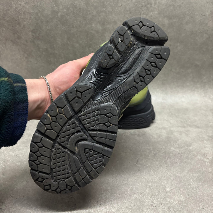 New Balance x Basement 2002R Green & Black Trainers (UK10)