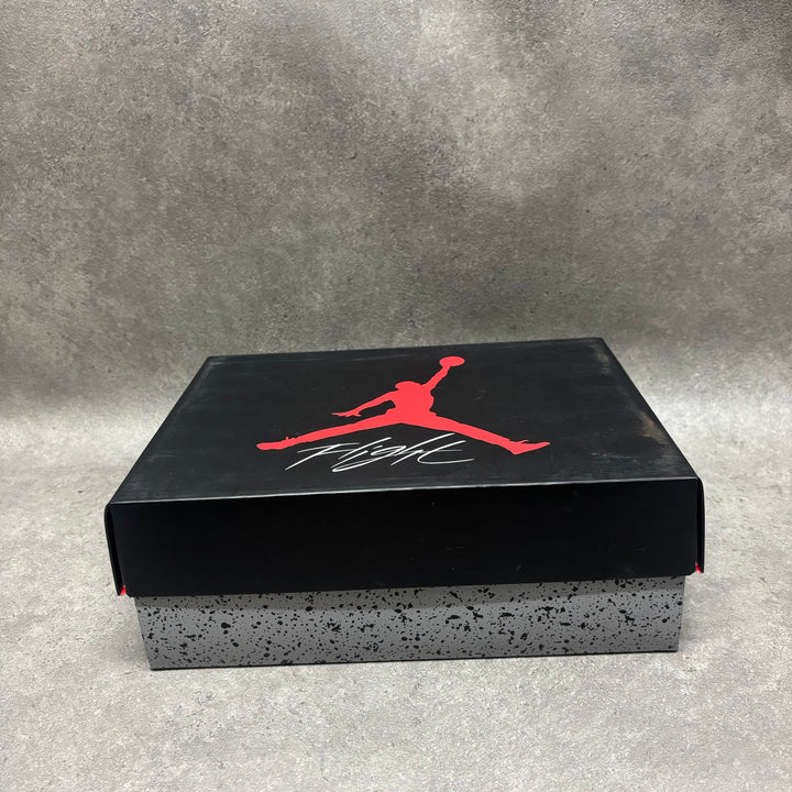 2019 Air jordan 4 Retro Black/Fire Red/Cement Grey (UK5)