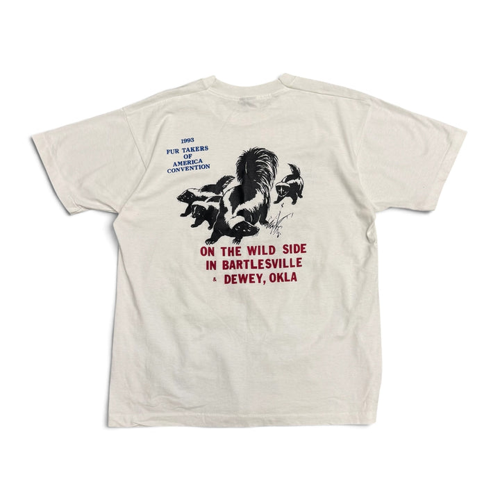 Vintage Fruit Of The Loom White Skunk Graphic T-Shirt (L)