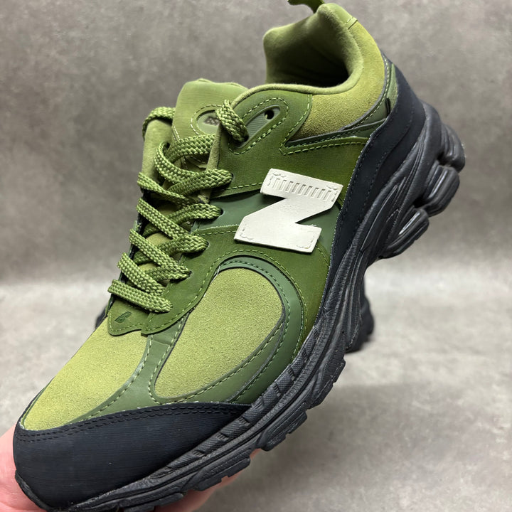New Balance x Basement 2002R Green & Black Trainers (UK10)