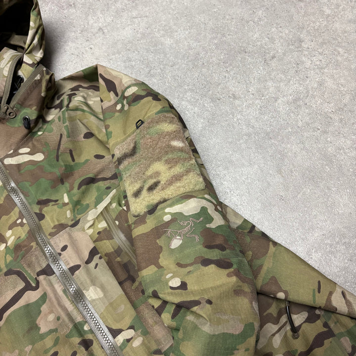 Arc'teryx Alpha Gen 2 L.E.A.F. Military Edition DPM Camo Jacket (L)
