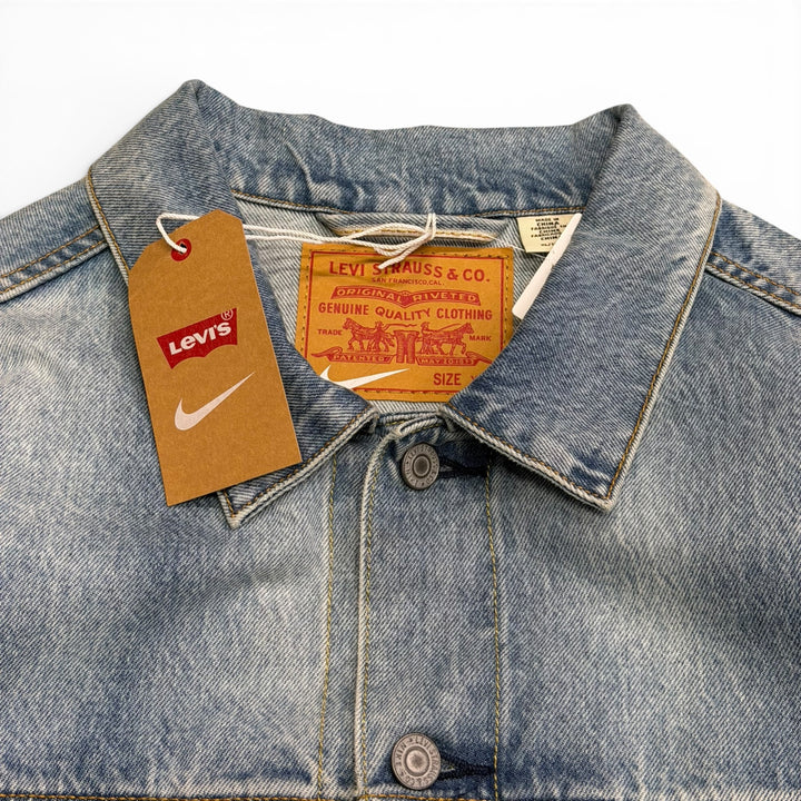 Levi's X Nike Trucker Jacket Blue (XL)