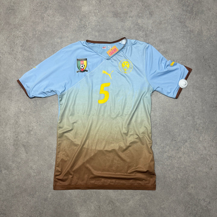 Cameroon  2010-11 Football Shirt Size M