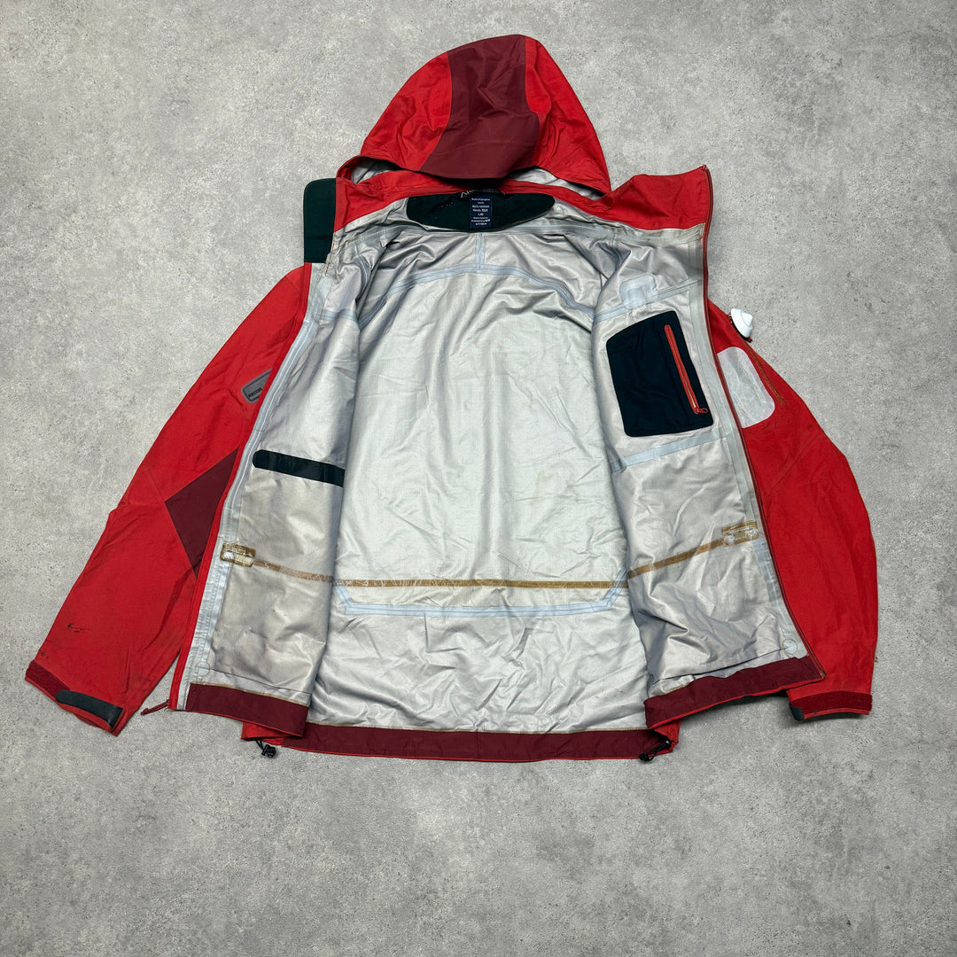 ARC’TERYX  Recco Jacket Size L  Red