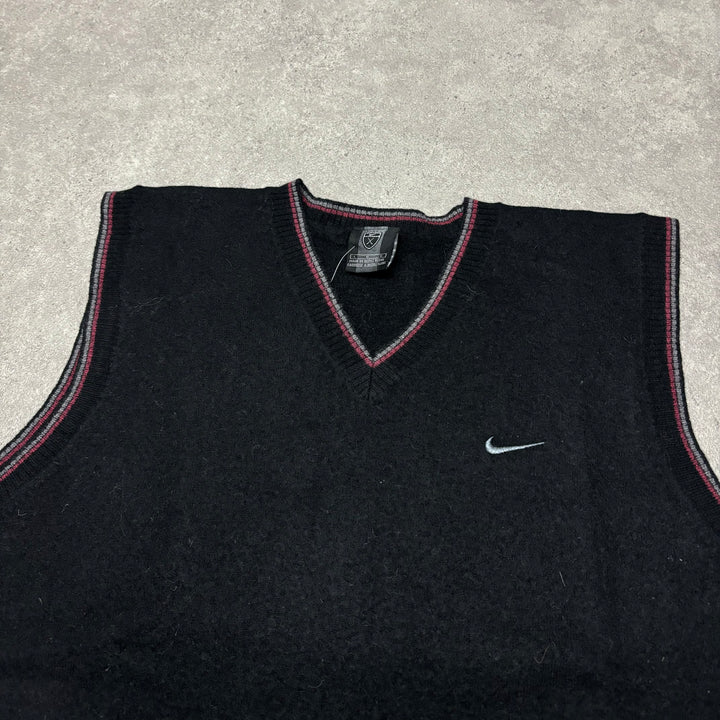 00's Vintage Nike Golf V-Neck Knitted Sweater Vest (S)