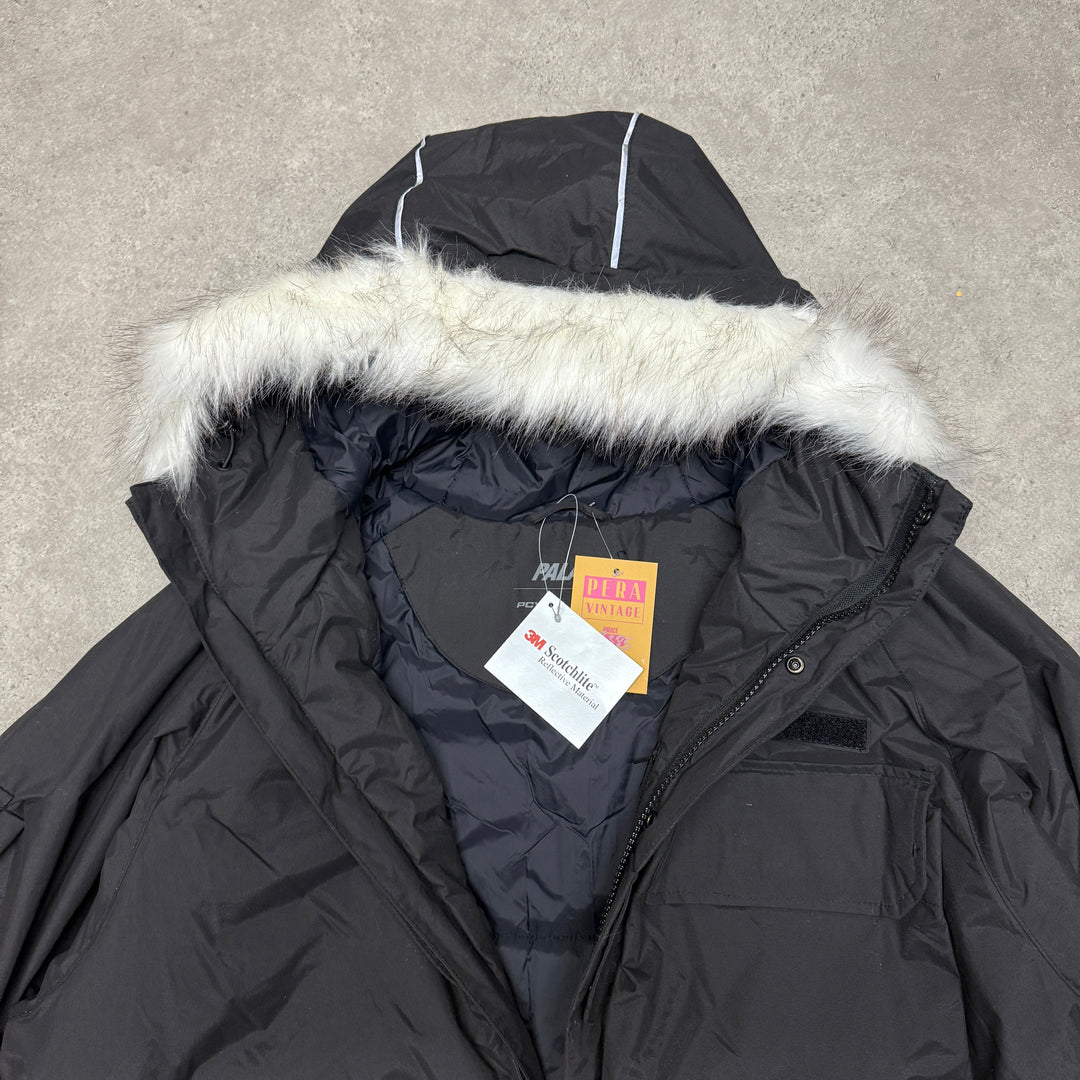 Palace GORE-TEX Arctic Cargo Pcwcs Hooded Jacket Size L Black